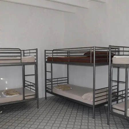 Hostel Refugi Biniati Vell *