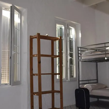 Refugi Biniati Vell Hostel