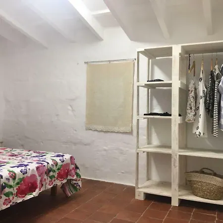 Refugi Biniati Vell Hostel *