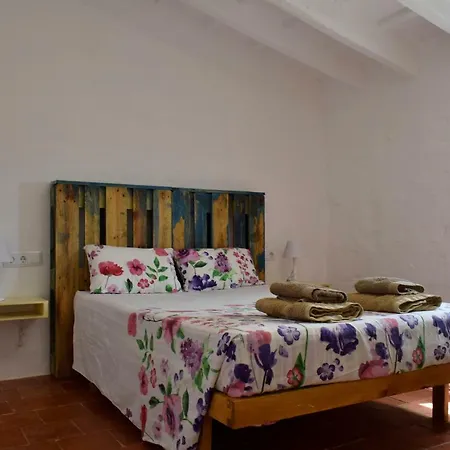 Refugi Biniati Vell Hostel